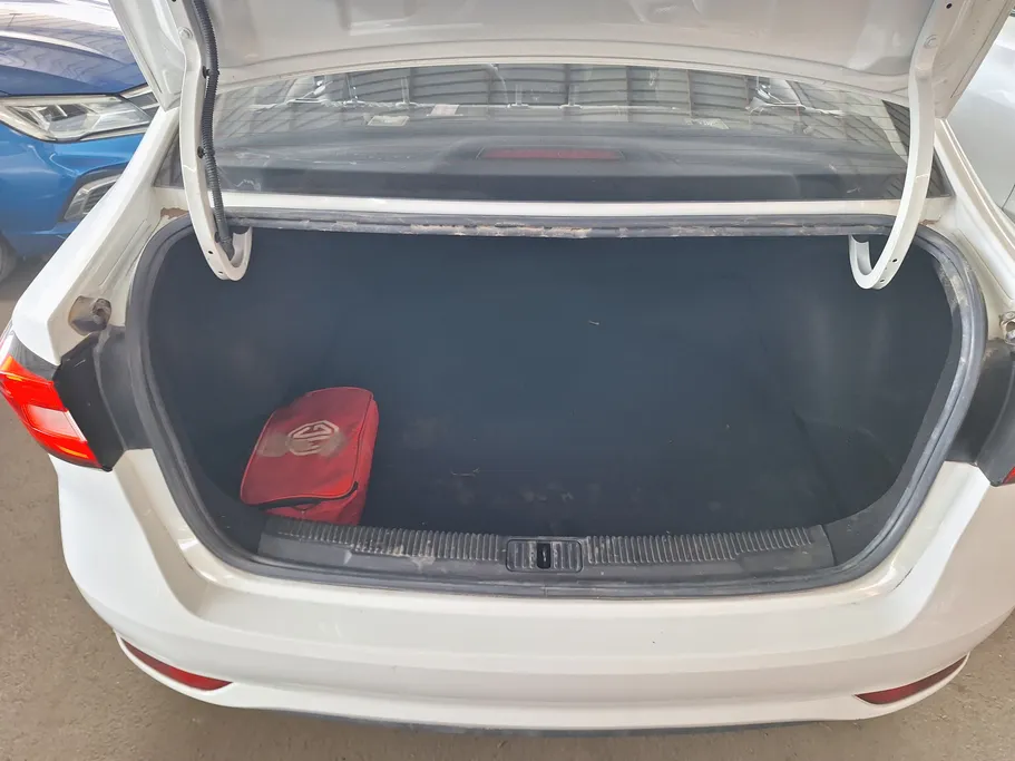 2023 MG 5 STD 