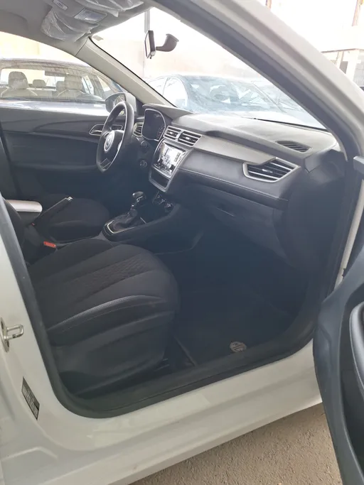 2023 MG 5 STD 