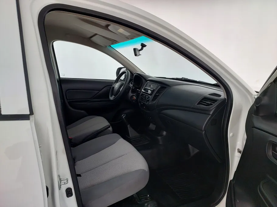 2022 Mitsubishi L200 DC 4x2 Diesel 