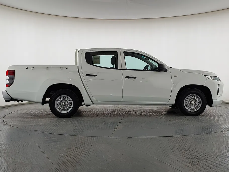 2022 Mitsubishi L200 DC 4x2 Diesel 