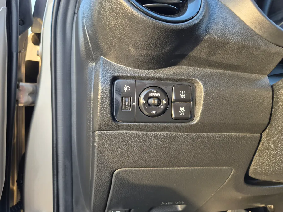 2024 Kia Pegas LX 