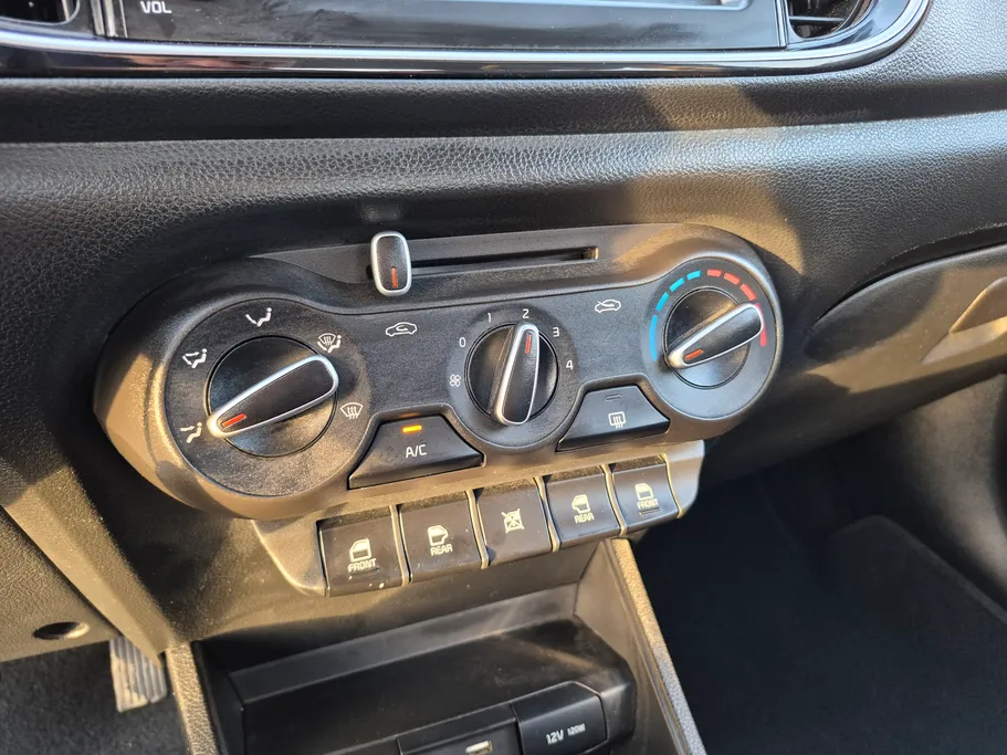 2024 Kia Pegas LX 