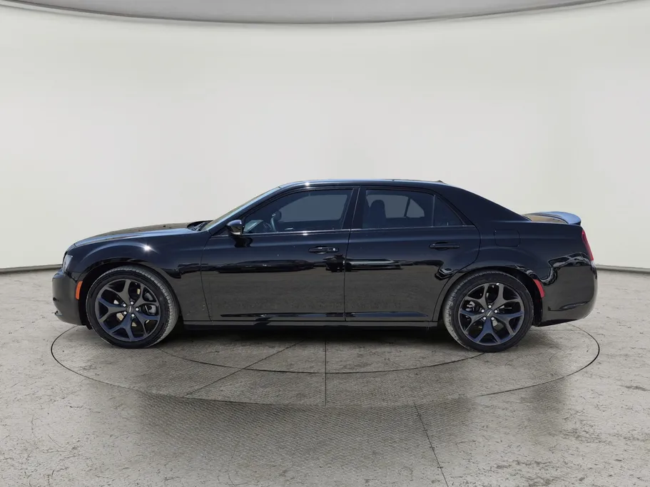 كرايسلر 300 S 2023 