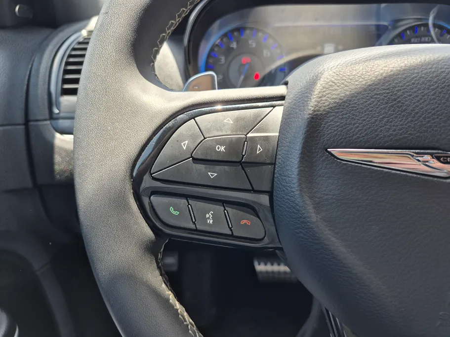 2023 Chrysler 300 S 