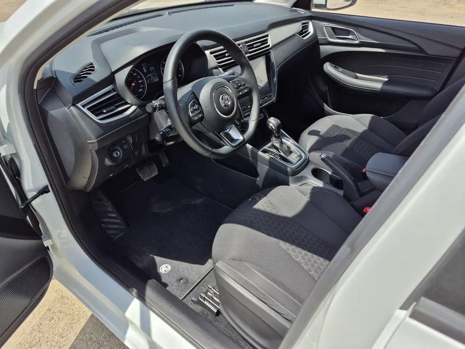 2025 MG 5 STD 