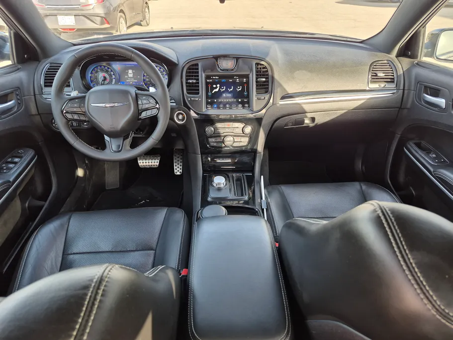 كرايسلر 300 S 2023 