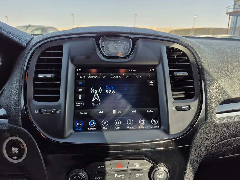 كرايسلر 300 S 2023 