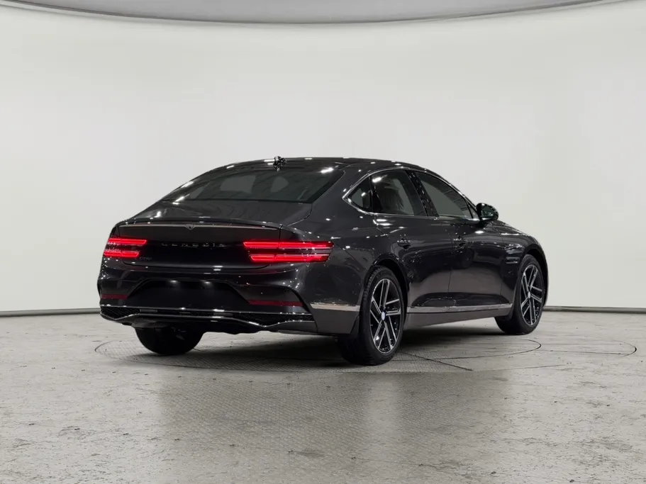 2026 Genesis G80 Platinum 
