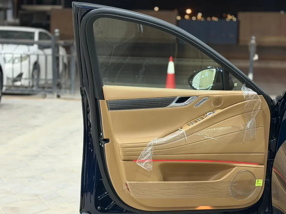 2026 Genesis G80 Platinum 