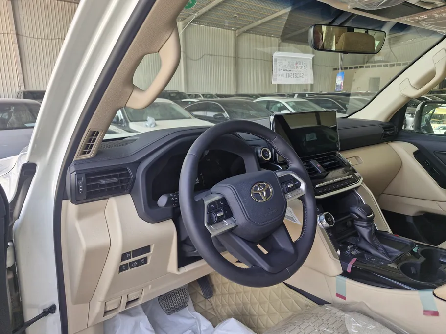 تويوتا لاندكروزر GXR2 2025 
