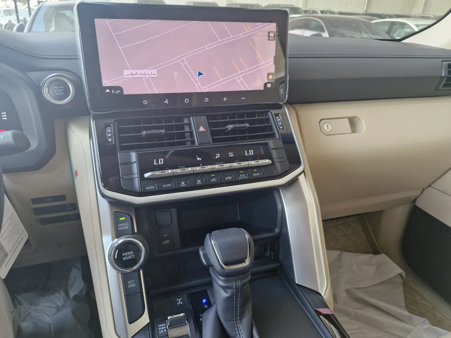 تويوتا لاندكروزر GXR2 2025 