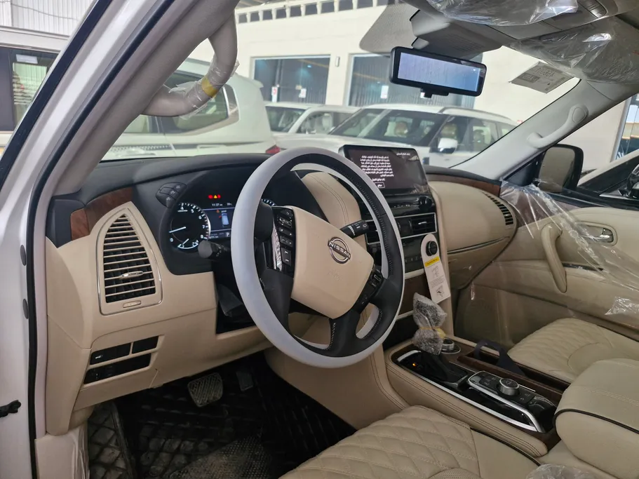 2024 Nissan Patrol SE 