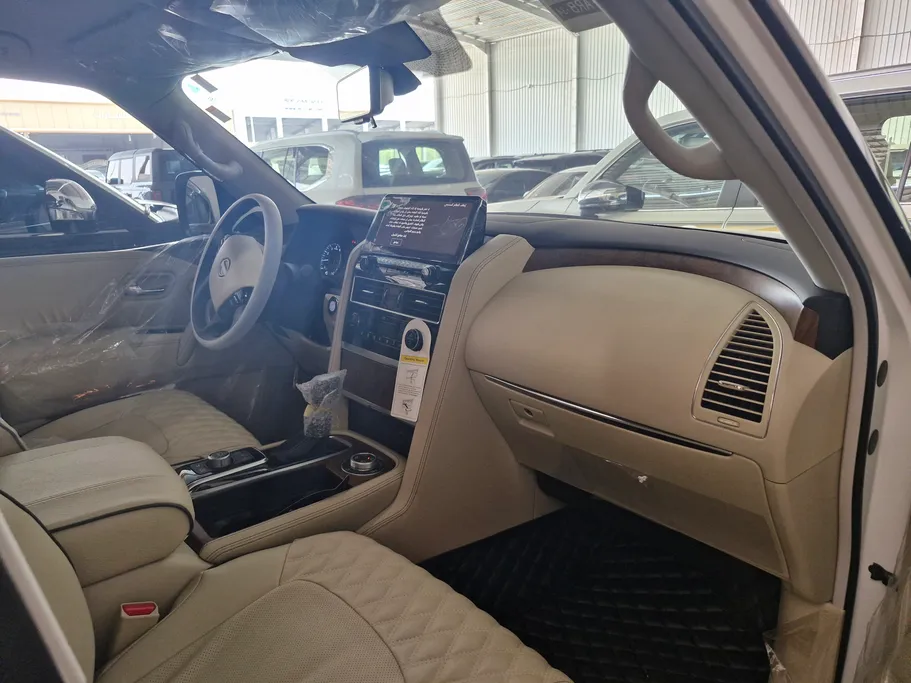 2024 Nissan Patrol SE 