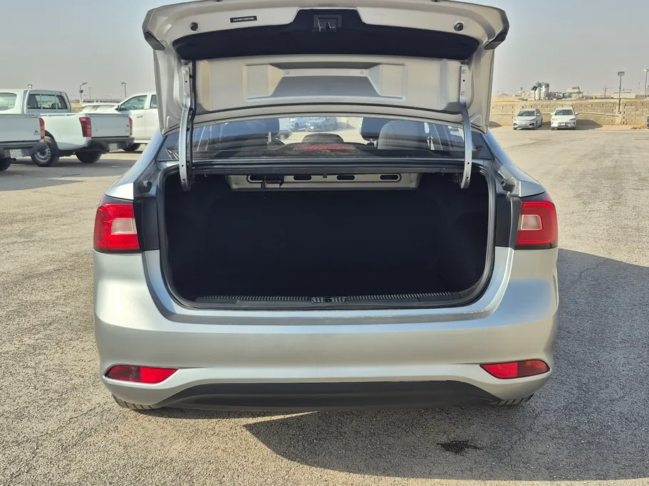 2025 MG 5 STD 