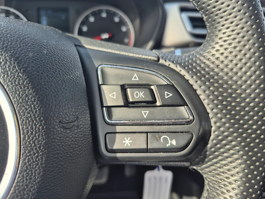 2025 MG 5 STD 