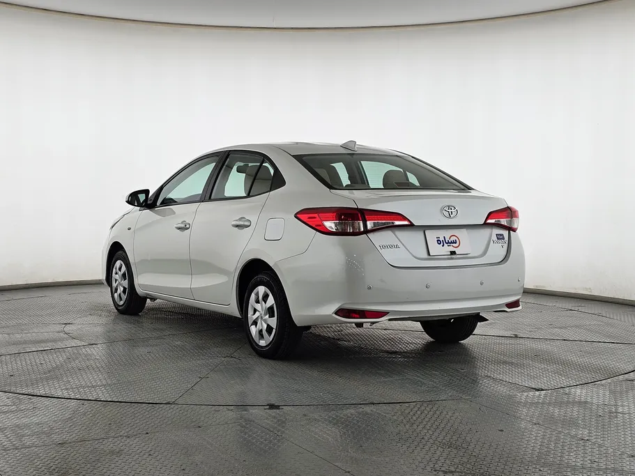 2021 Toyota Yaris  Y 