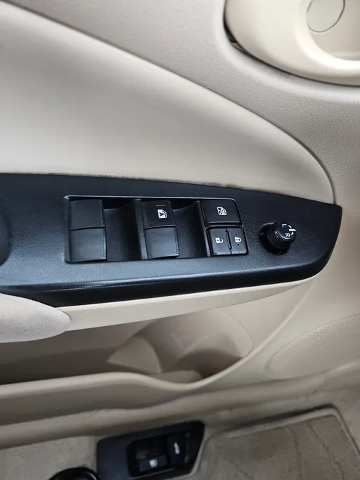 2021 Toyota Yaris  Y 
