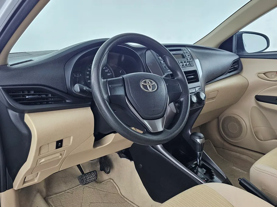 2021 Toyota Yaris  Y 