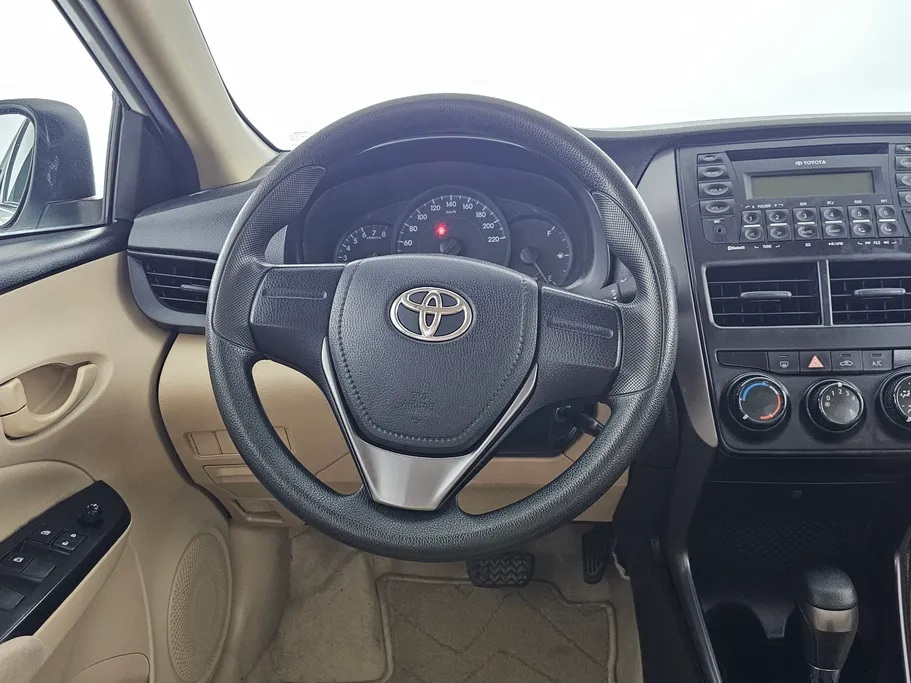 2021 Toyota Yaris  Y 
