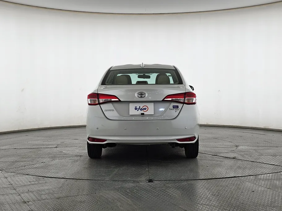 2021 Toyota Yaris  Y 