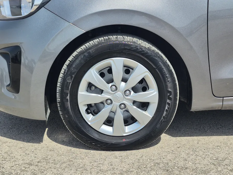 2024 Kia Pegas LX 