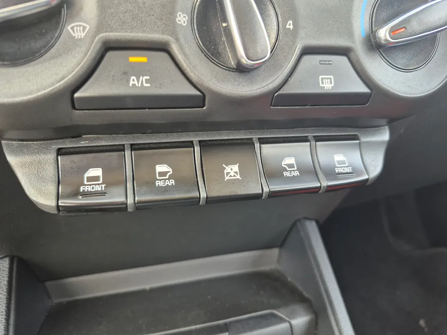 2024 Kia Pegas LX 
