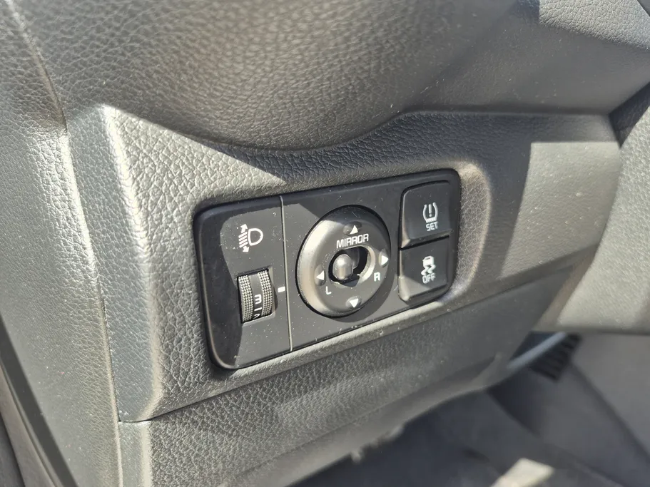 2024 Kia Pegas LX 