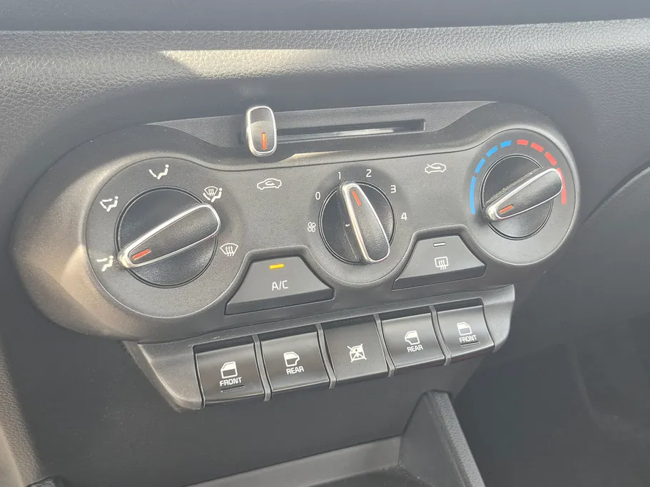 2024 Kia Pegas LX 