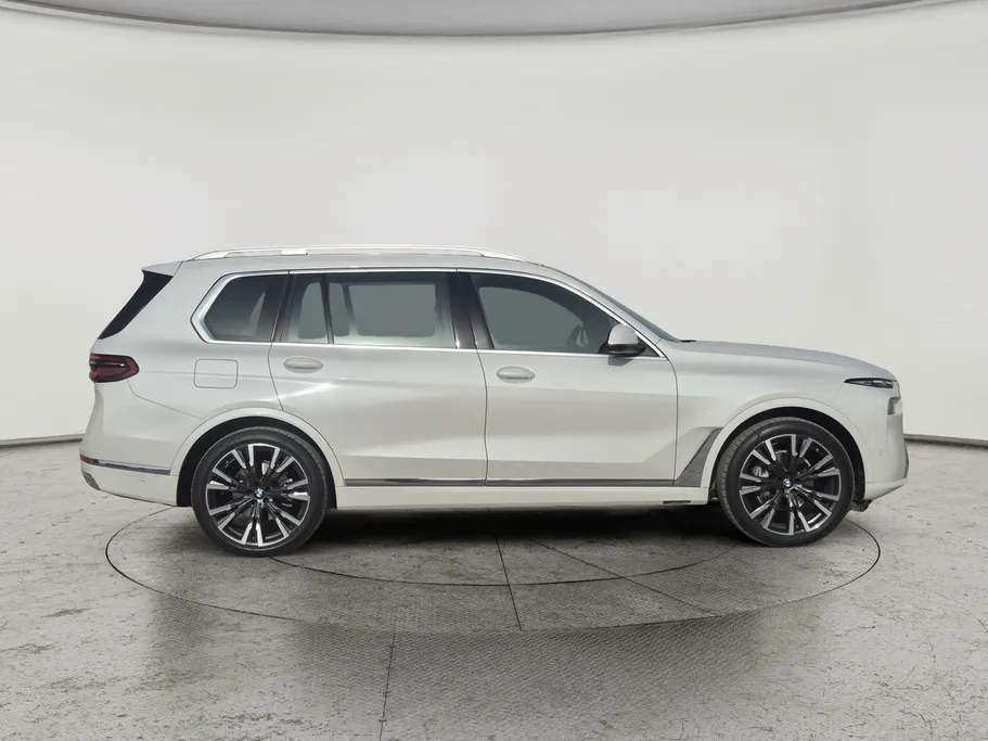 بي ام دبليو الفئة اكس 7 xDrive 40i	 2023 