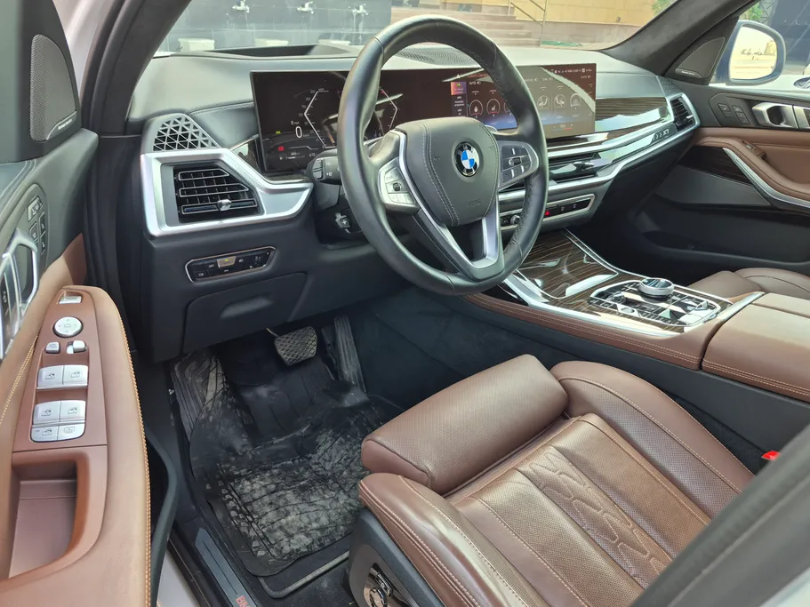بي ام دبليو الفئة اكس 7 xDrive 40i	 2023 