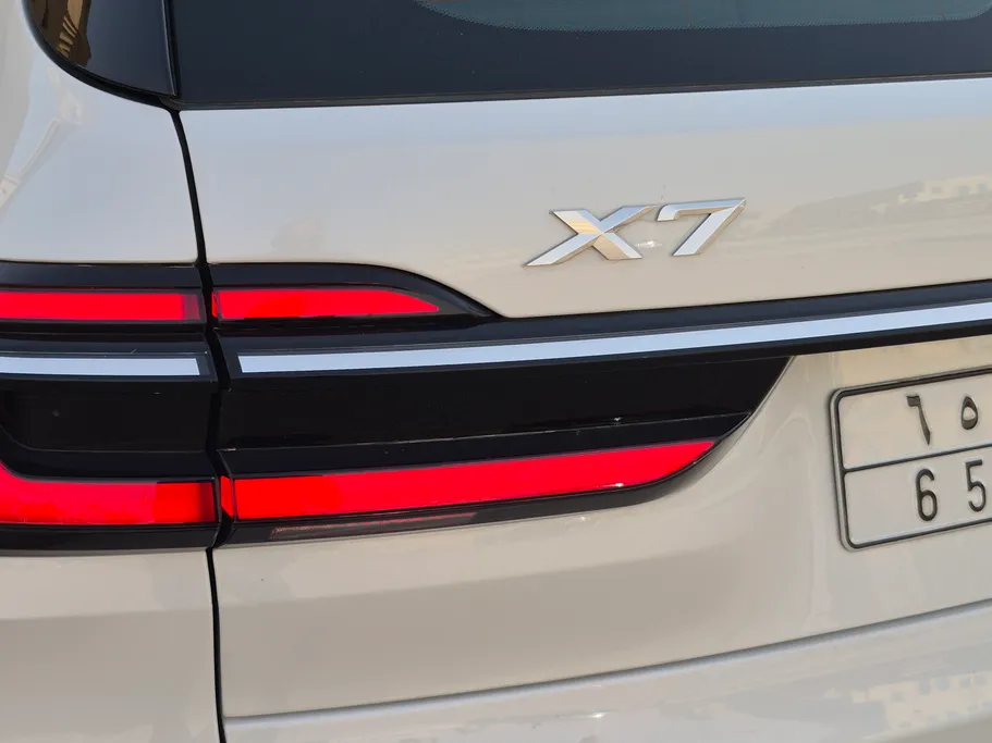بي ام دبليو الفئة اكس 7 xDrive 40i	 2023 