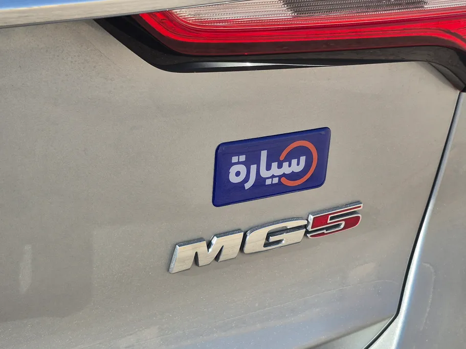 ام جي 5 STD 2025 
