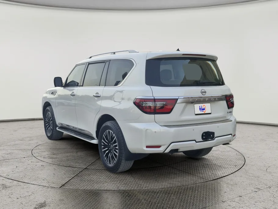 2023 Nissan Patrol Platinum 
