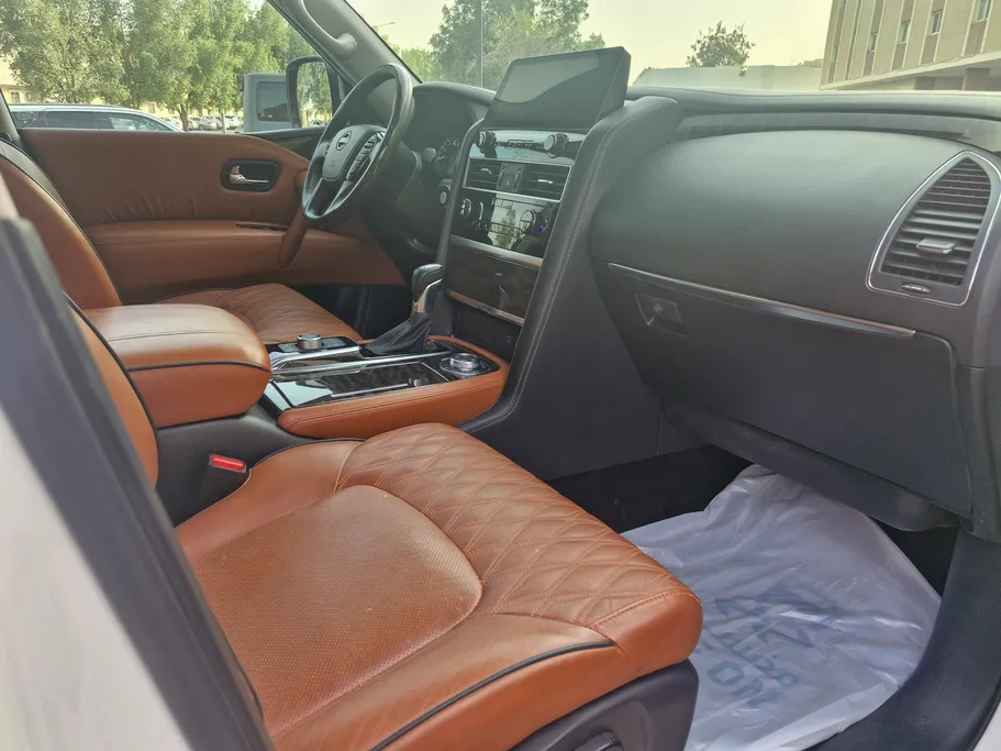 2023 Nissan Patrol Platinum 