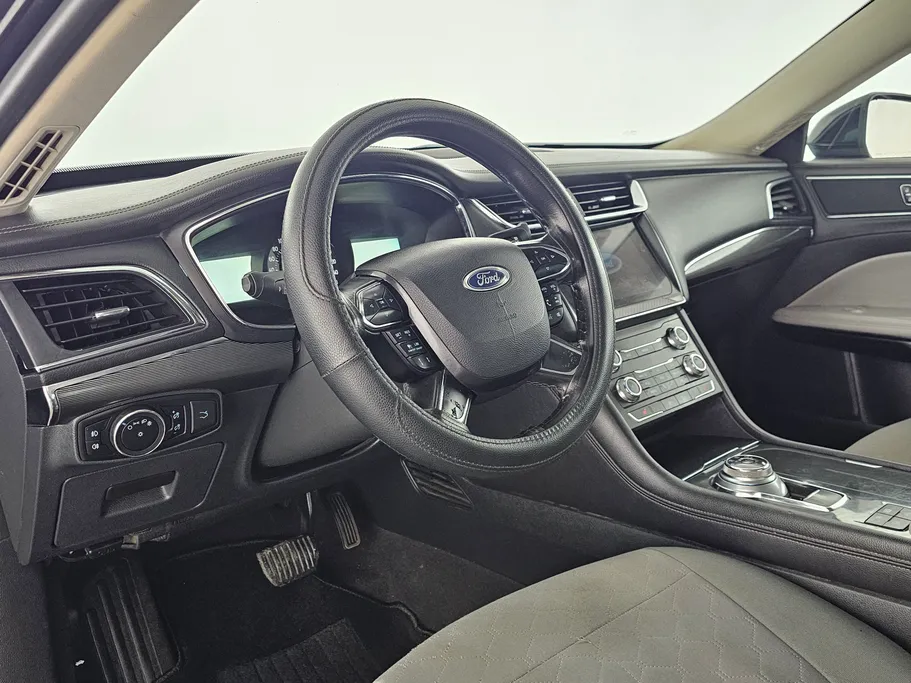 2022 Ford Taurus Trend 