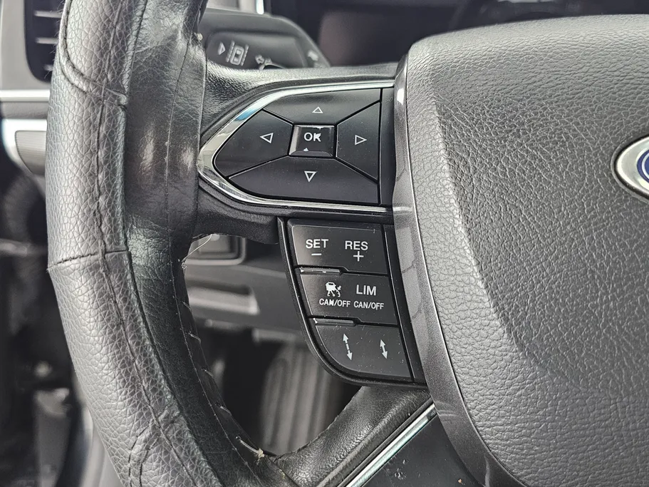 2022 Ford Taurus Trend 