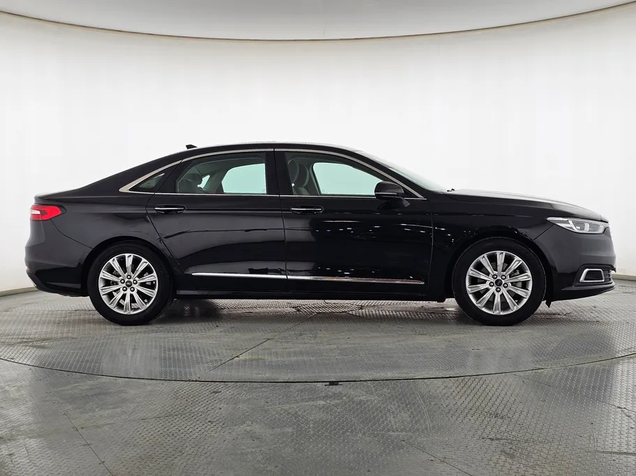 2022 Ford Taurus Trend 