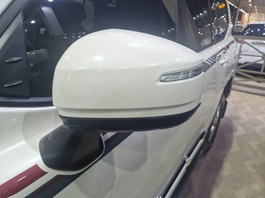 2025 Toyota Land Cruiser GXR 