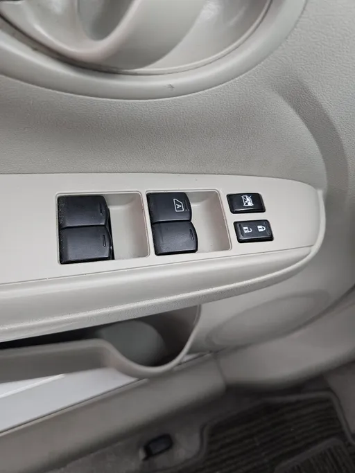 2023 Nissan Sunny SV Comfort 