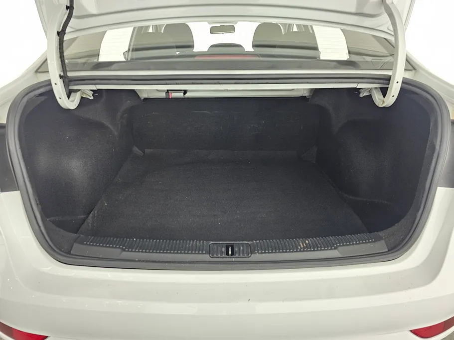 2023 MG 5 STD 