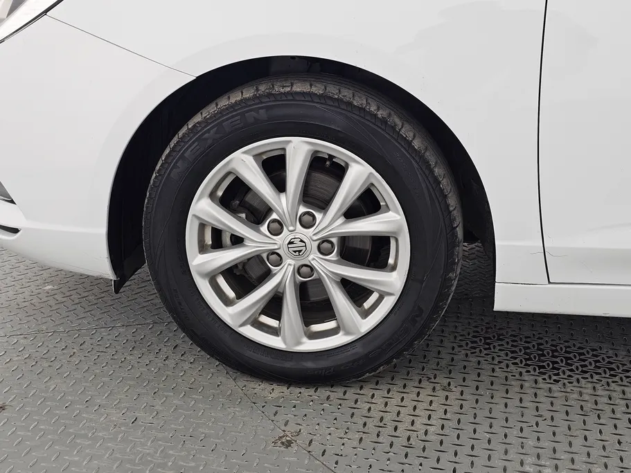 2023 MG 5 STD 