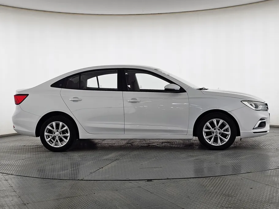2023 MG 5 STD 