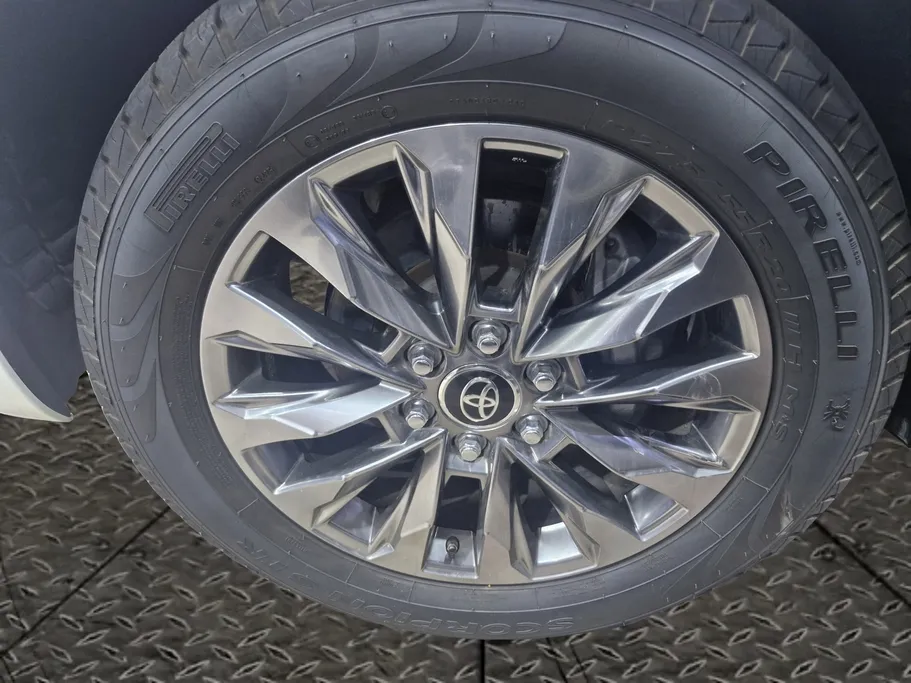 2022 Toyota Land Cruiser GXR3 