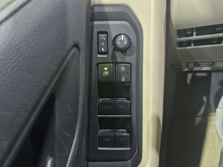 2022 Toyota Land Cruiser GXR3 