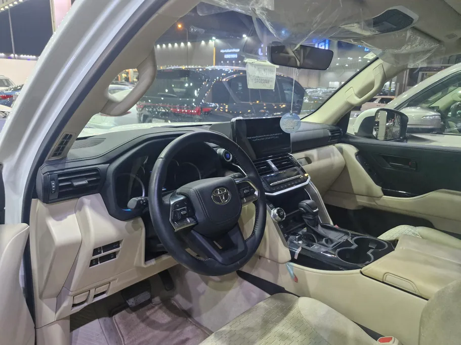 2022 Toyota Land Cruiser GXR3 