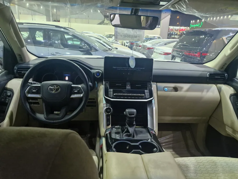 2022 Toyota Land Cruiser GXR3 