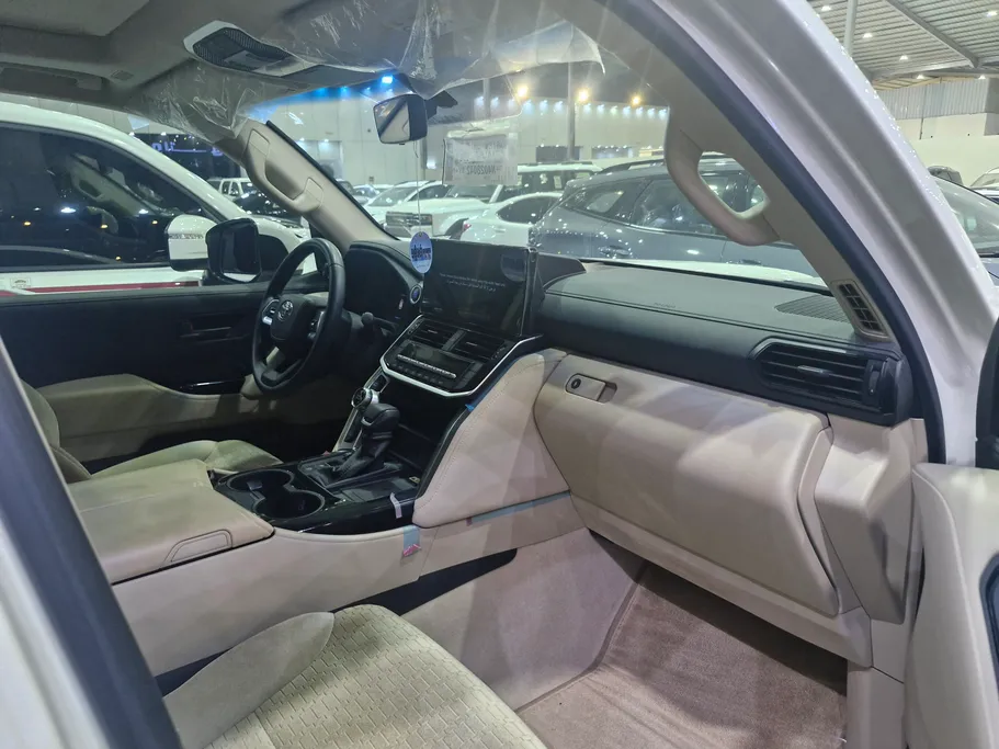 2022 Toyota Land Cruiser GXR3 