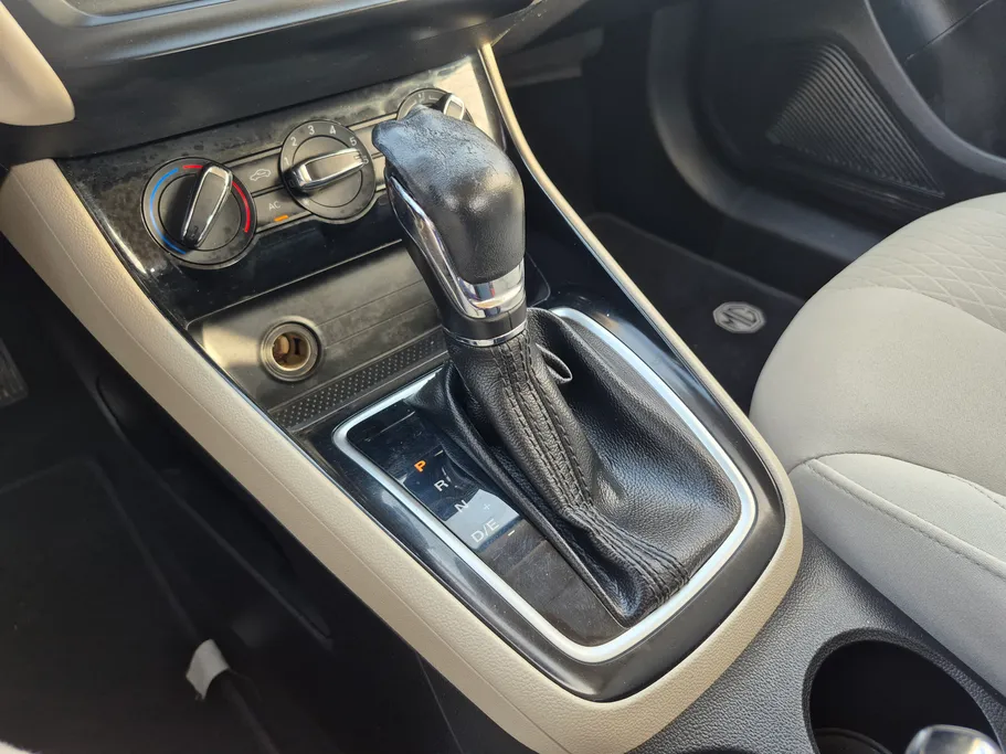2023 MG 5 STD 