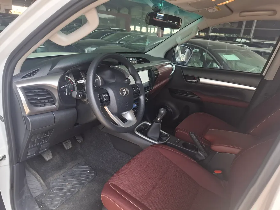 2026 Toyota Hilux SGLX 