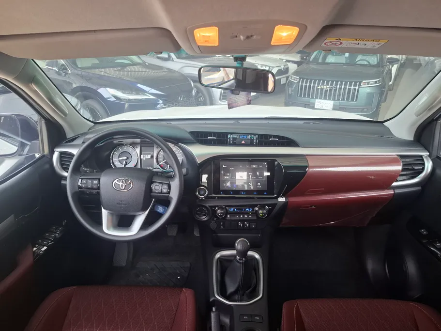 2026 Toyota Hilux SGLX 